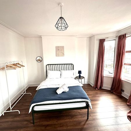 Charming, Renovated Residence In Willesden Green Londres Exterior foto