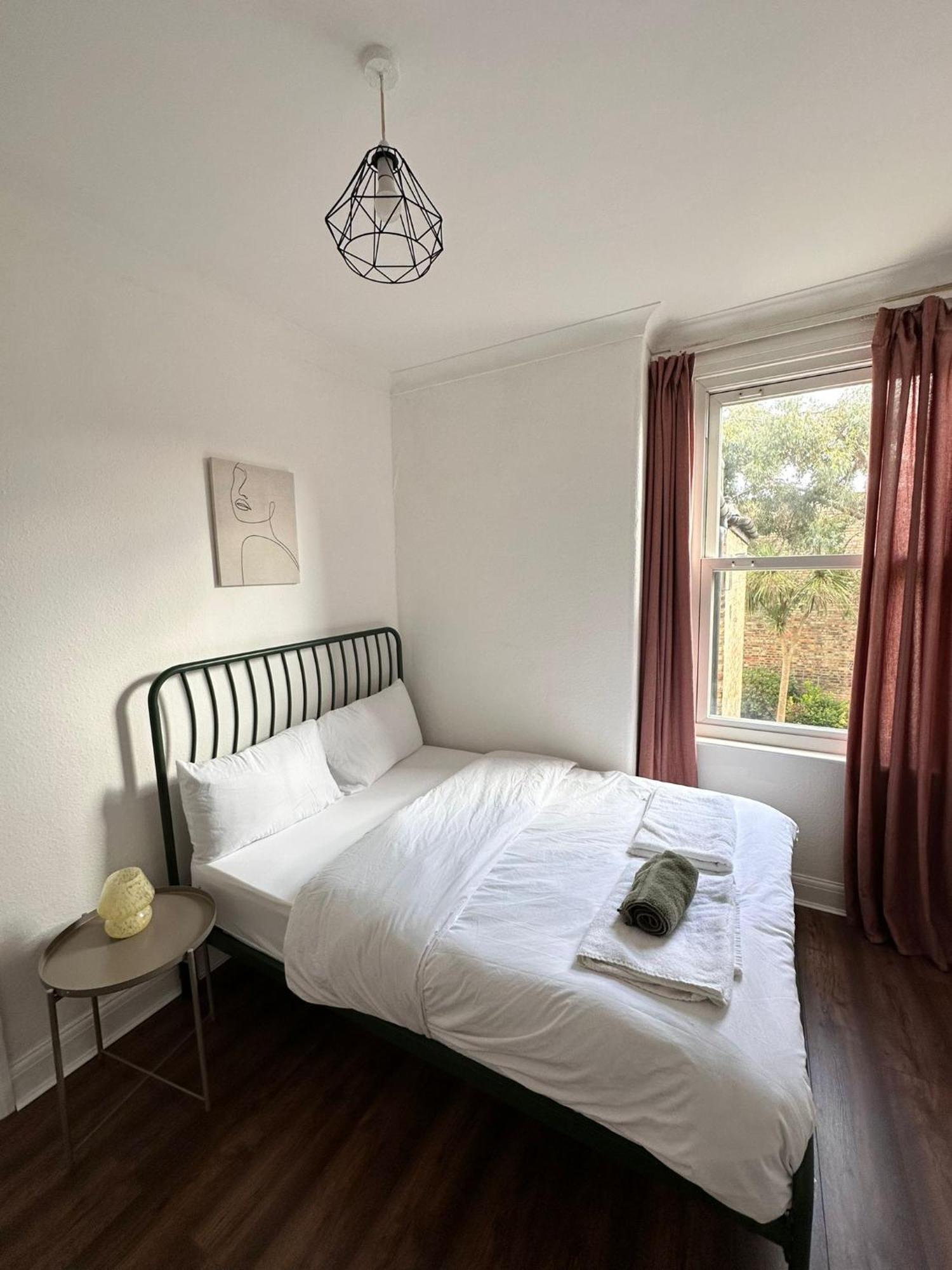 Charming, Renovated Residence In Willesden Green Londres Exterior foto