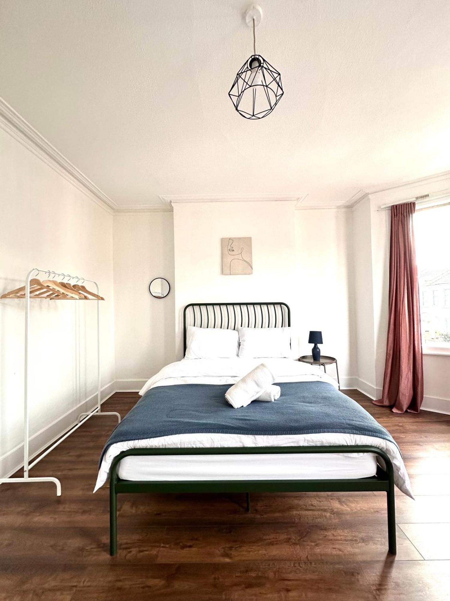 Charming, Renovated Residence In Willesden Green Londres Exterior foto